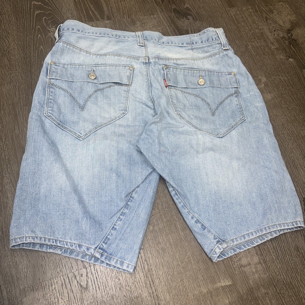 VTG Y2K Levi's Engineered Jeans Twisted Bermuda Blue Shorts Flap 35 Light Wash